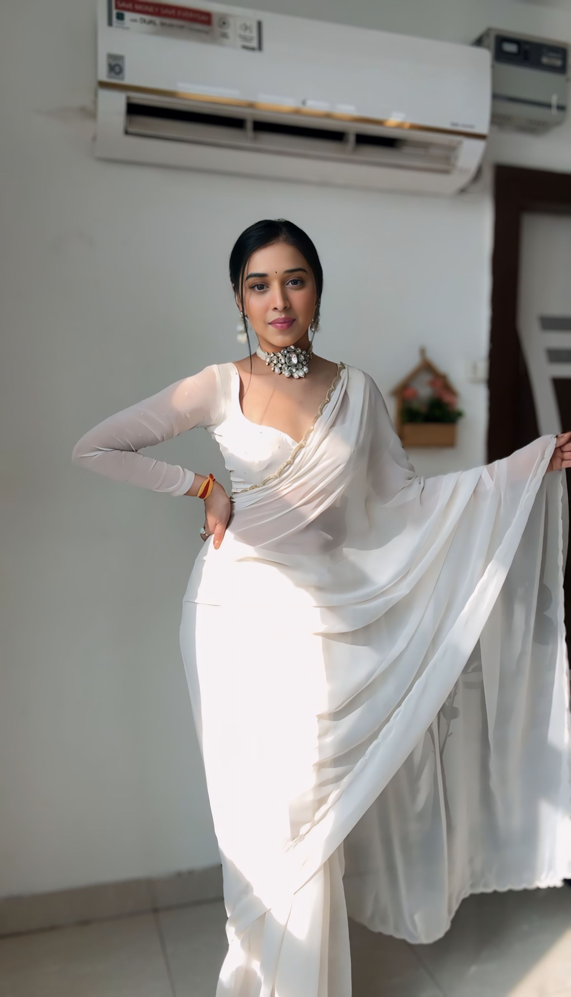 Skinny 1-Minute Ready To Wear White Georgette Saree