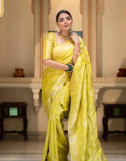 Soft Banarasi Silk Saree With Bewitching Blouse Piece