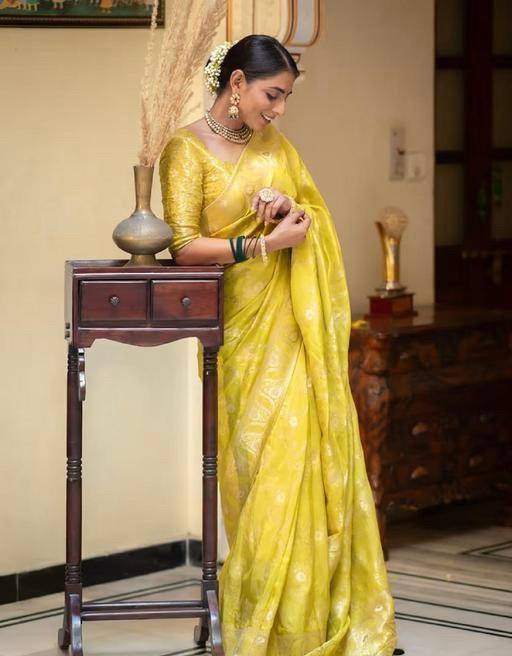 Soft Banarasi Silk Saree With Bewitching Blouse Piece