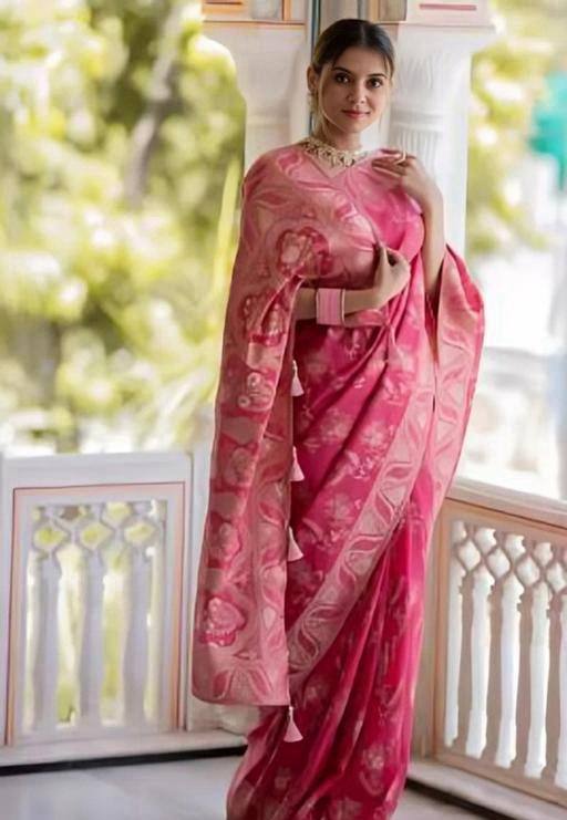 Soft Banarasi Silk Saree With Bewitching Blouse Piece