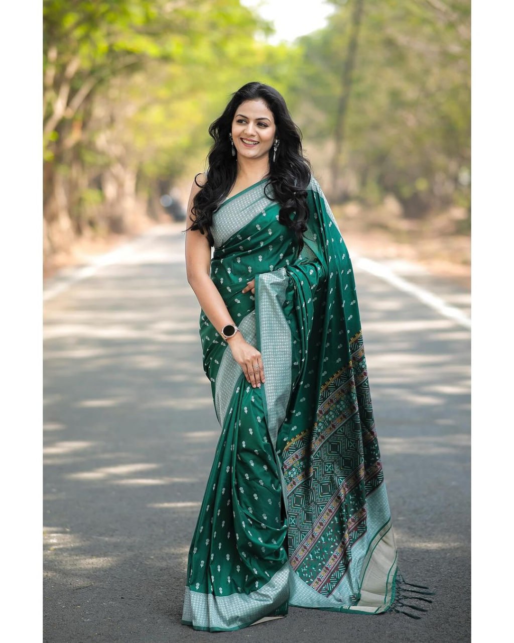 Flower Print Dark Pink  Saree with Tassels