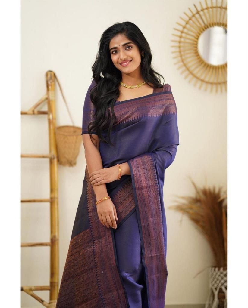 Beautiful Kanjivaram Woven Silk Saree With Blouse Piece