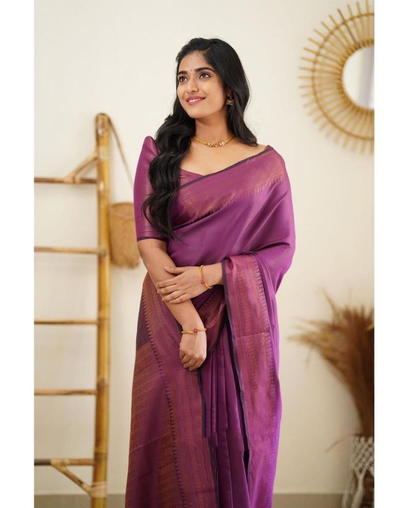 Beautiful Kanjivaram Woven Silk Saree With Blouse Piece