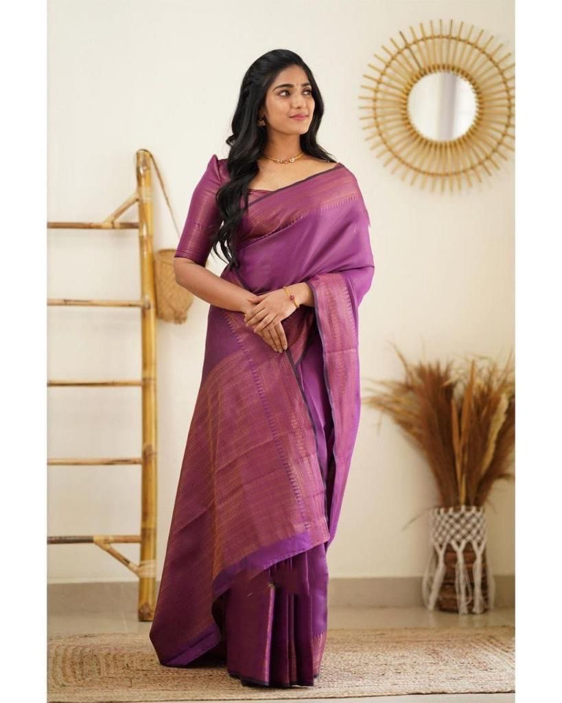 Beautiful Kanjivaram Woven Silk Saree With Blouse Piece