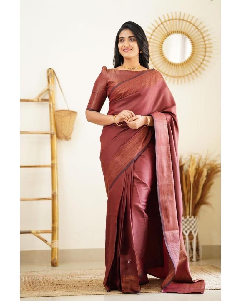 Beautiful Kanjivaram Woven Silk Saree With Blouse Piece