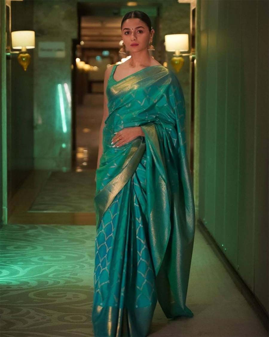 Aqua Blue Colour Kanjivaram Woven Silk Saree With Blouse Piece