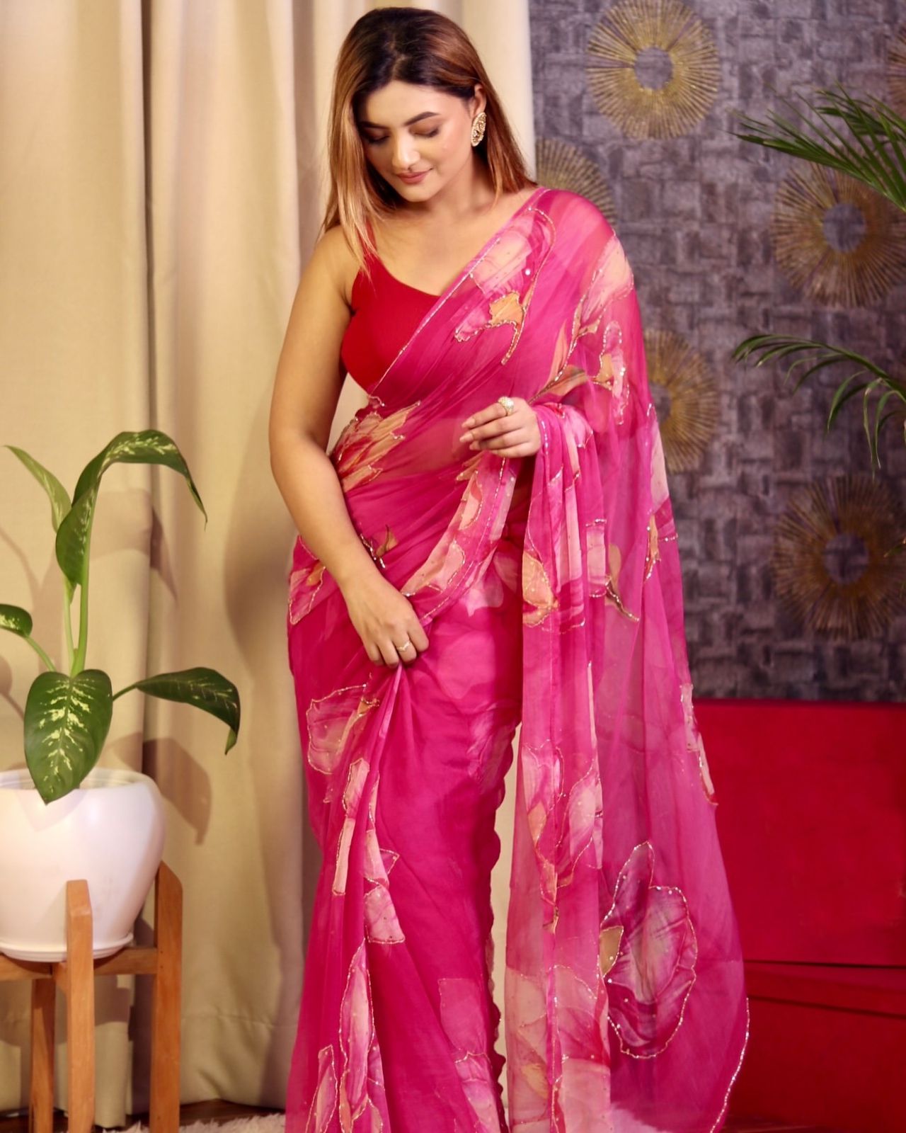 Beautiful Floral Print & Katdana Handwork Saree