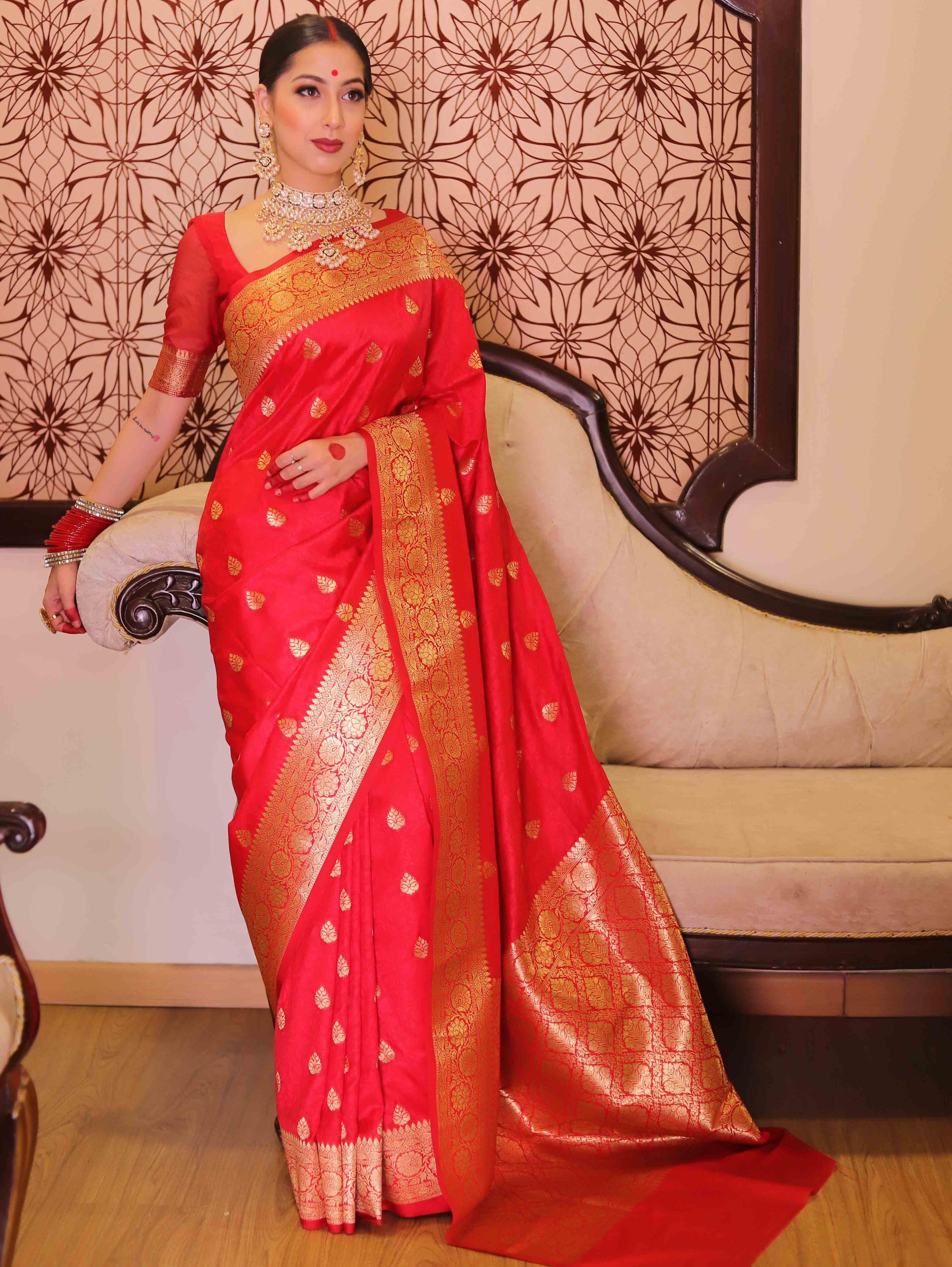 Floral Red&nbsp;Banarasi Saree with Contrast Border