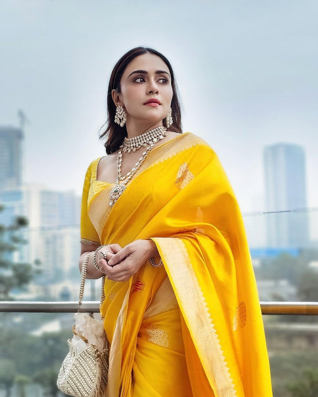 Pure Kanjivaram Silk Saree With Blouse Piece