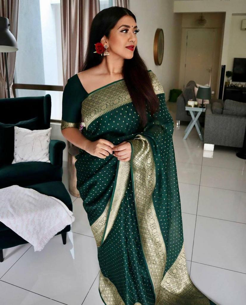 Women's Kanjivaram SoftS Silk Saree With Blouse Piece