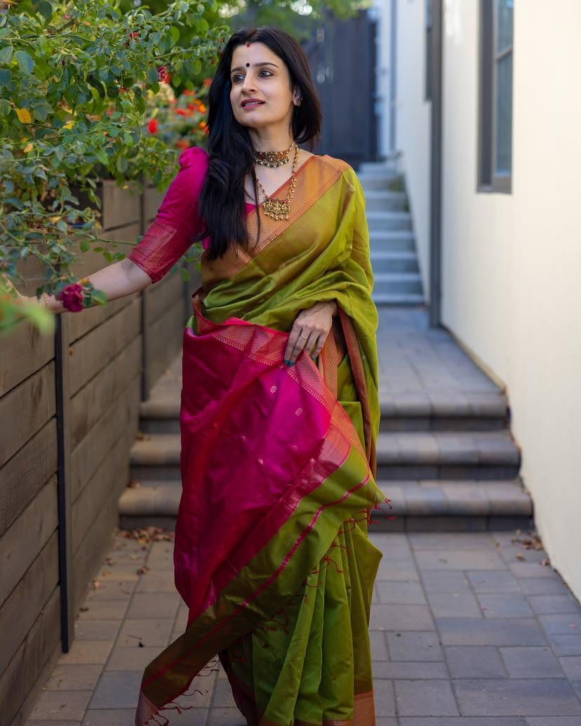 Green Women Saree With Zari Accent