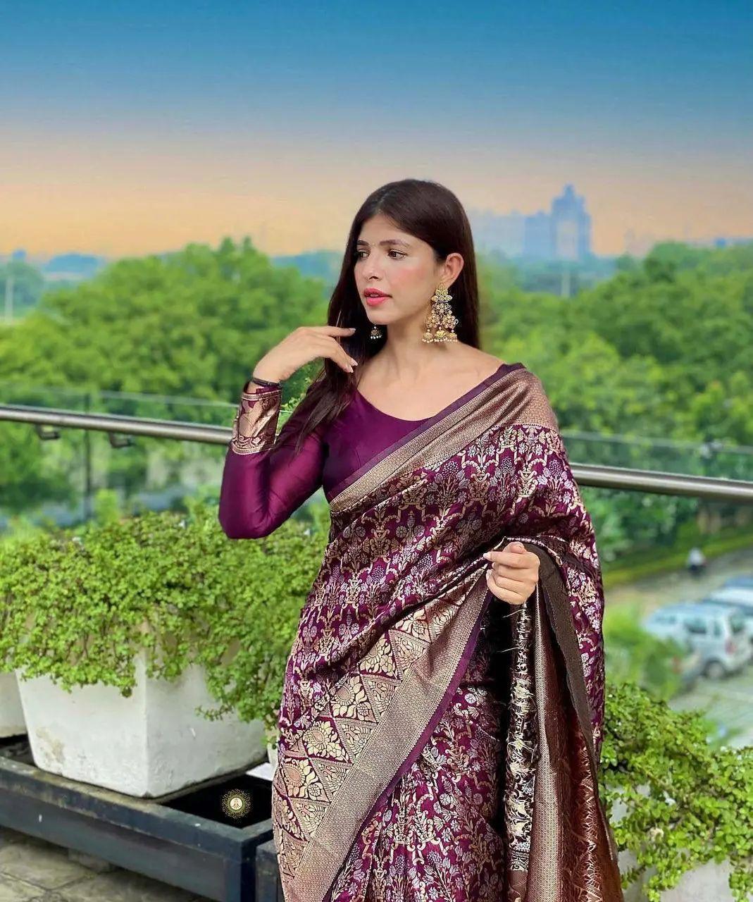 Rose Belly Banarasi Soft Silk Saree With Blouse Piece Piece