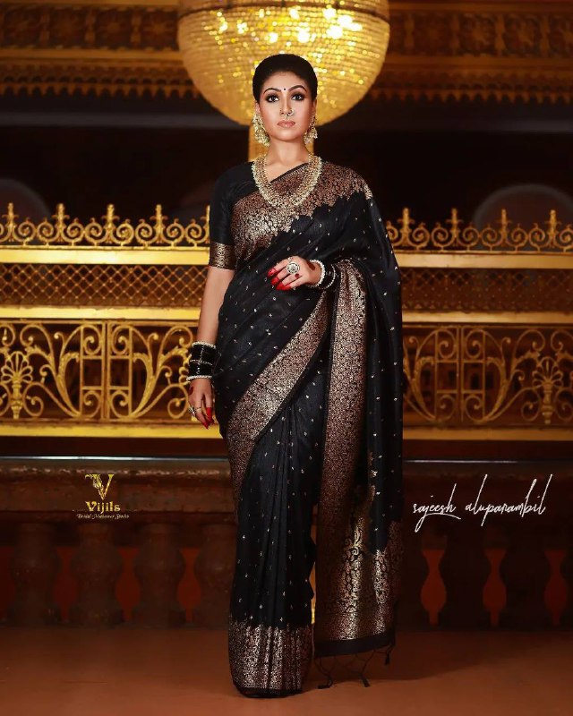 Black Color Banarasi Litchi Silk Saree With Blouse Piece