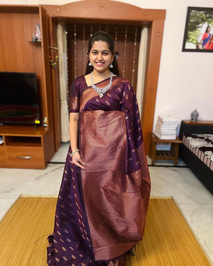 Wine Colour Kanjivaram Woven Silk Saree With Blouse Piece