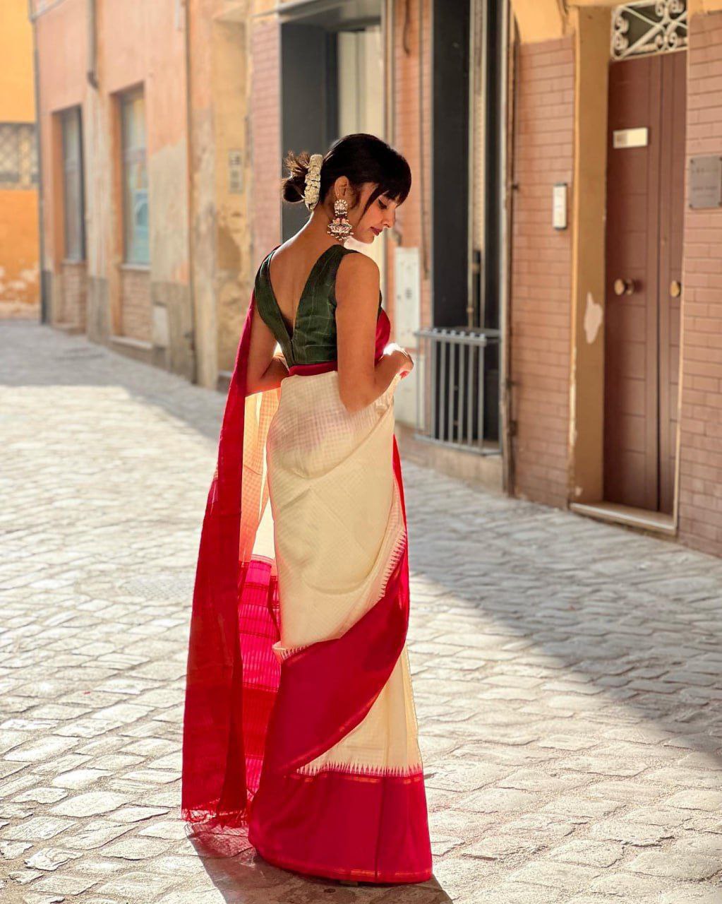 Beautiful Art Silk Jacquard Border Saree