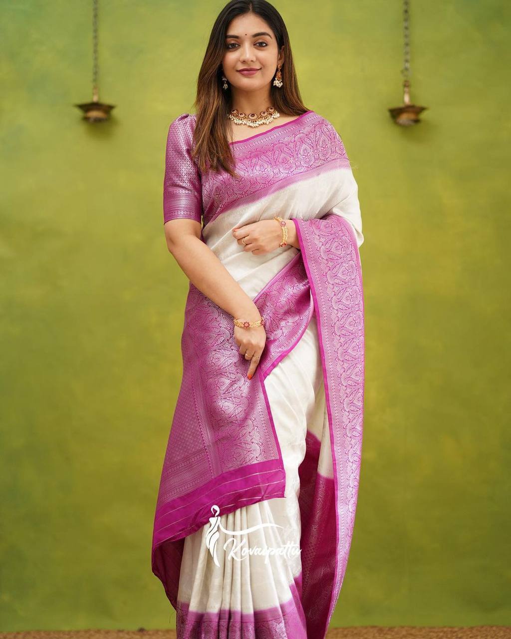 Pink Banarasi Silk Saree with Contrast Border