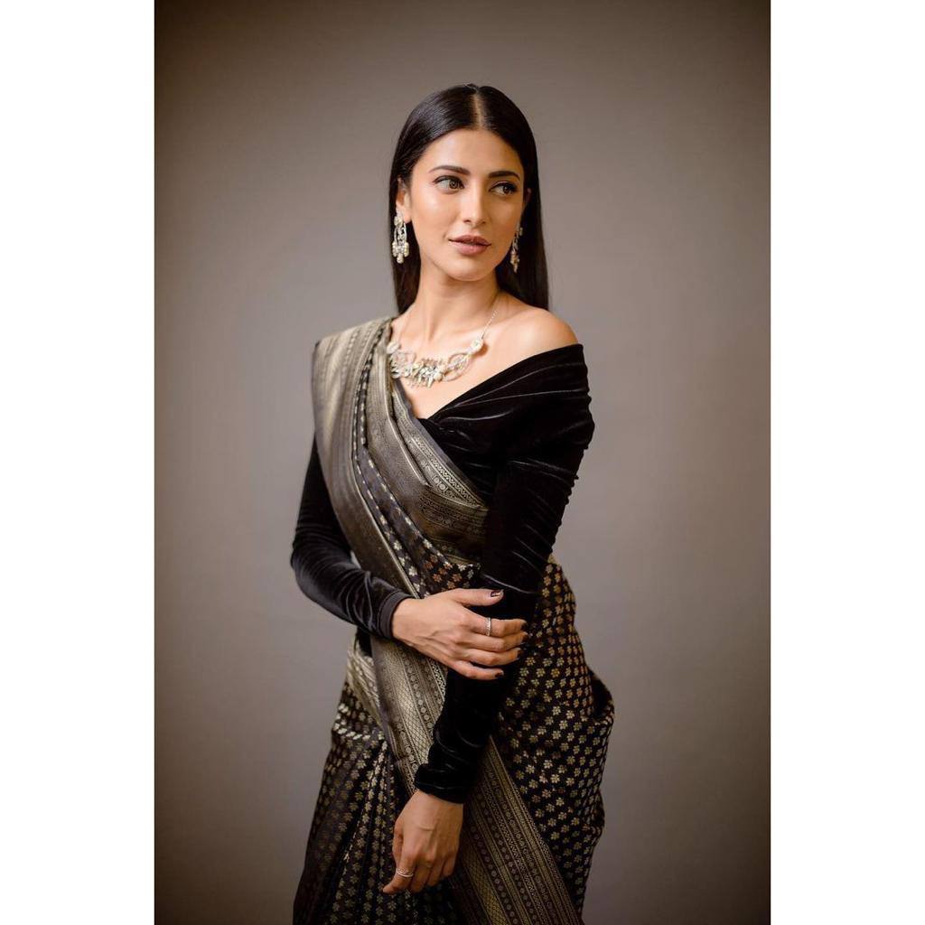 Stylish Black Colour Banarasi Litchi Silk Saree With Blouse Piece