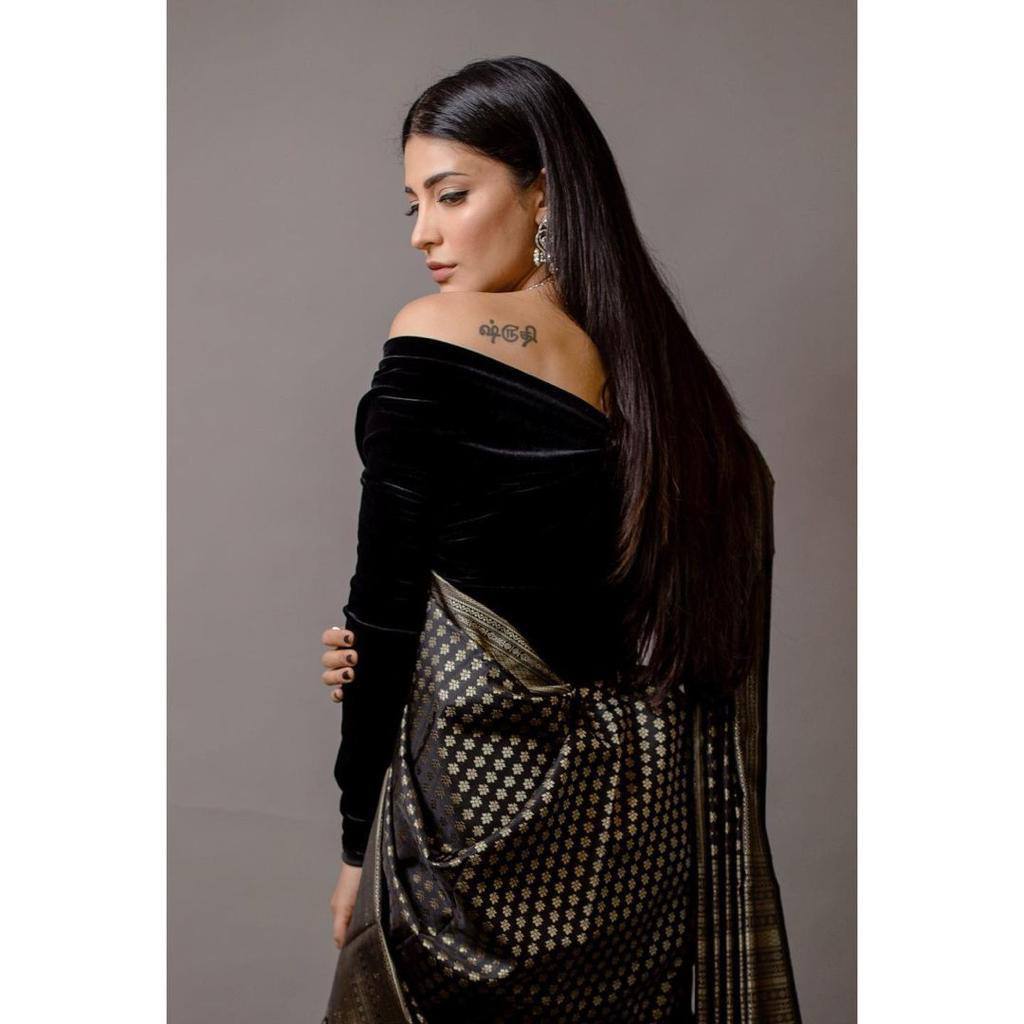 Stylish Black Colour Banarasi Litchi Silk Saree With Blouse Piece