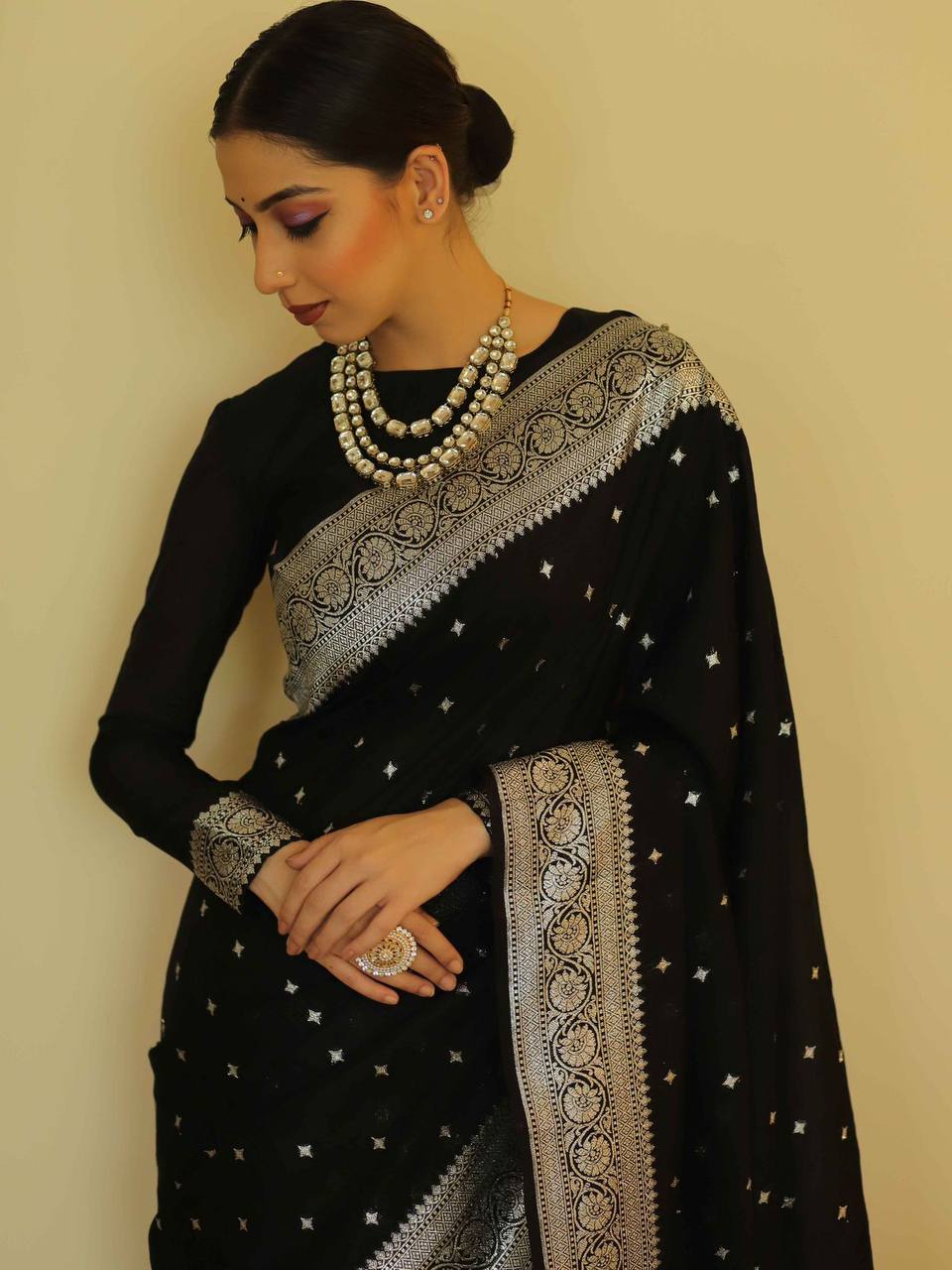 Black Colour Kanjivaram Woven Silk Saree With Blouse Piece