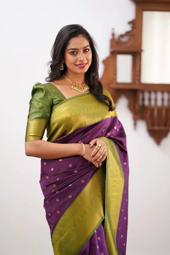 Lavender Color Banarasi Litchi Silk Saree With Blouse Piece