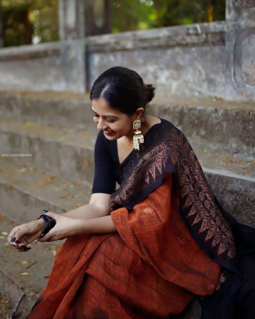 Orange and Black Banarasi Litchi Silk Saree With Blouse Piece