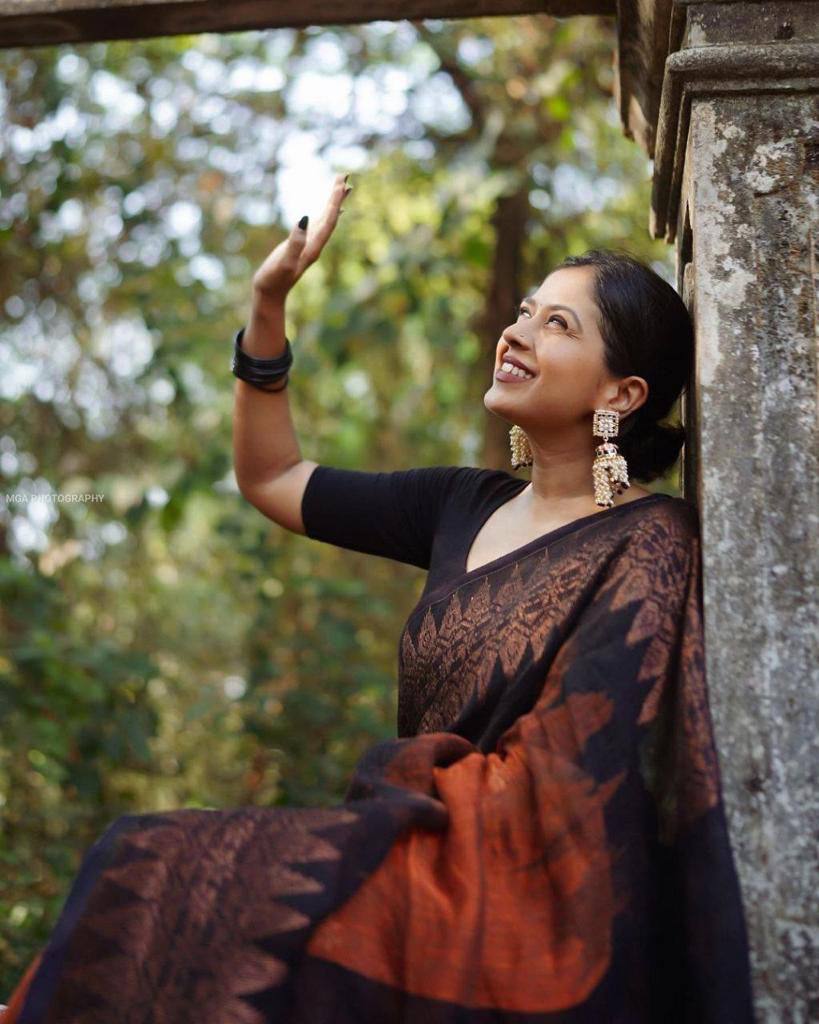 Orange and Black Banarasi Litchi Silk Saree With Blouse Piece